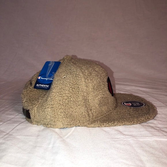 NWT Men’s Champion Sherpa Tan Fur Snapback Hat - Picture 3 of 6